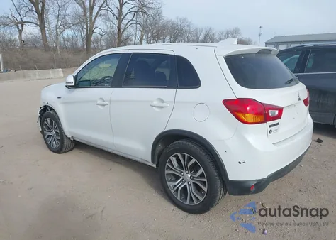 2017 Mitsubishi Outlander Sport 2.0 Le z USA, uszkodzony, nr VIN JA4AR3AU5HZ042775
